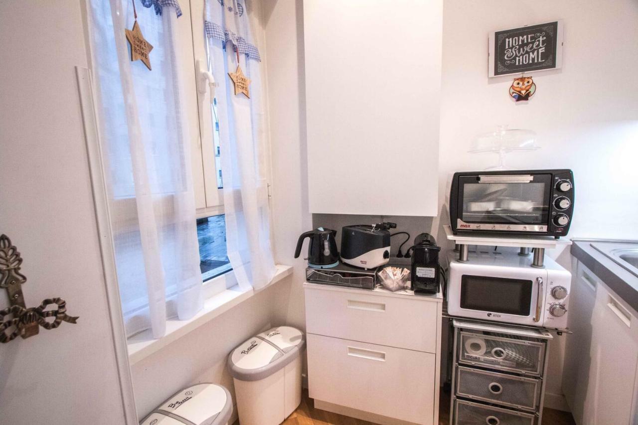 Apartment Sweet Rom